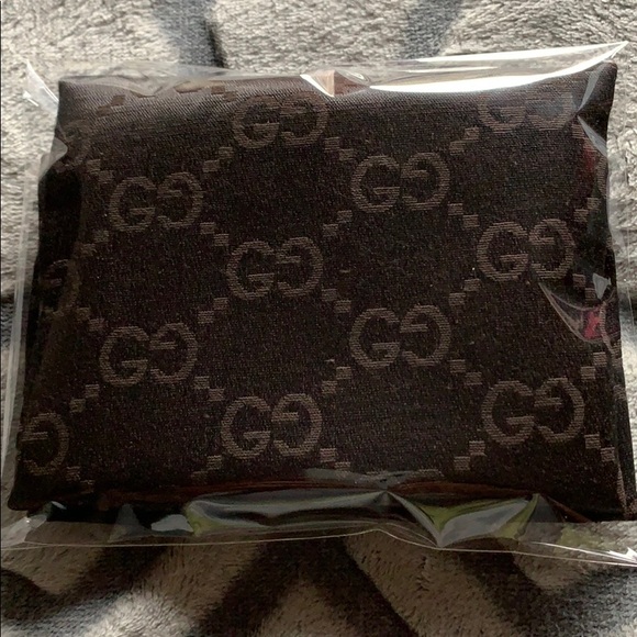 Gucci Accessories - Gucci vintage style dust bag in brown